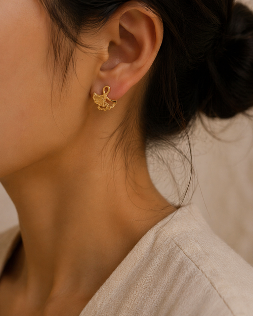 Chic gold stud earrings trial