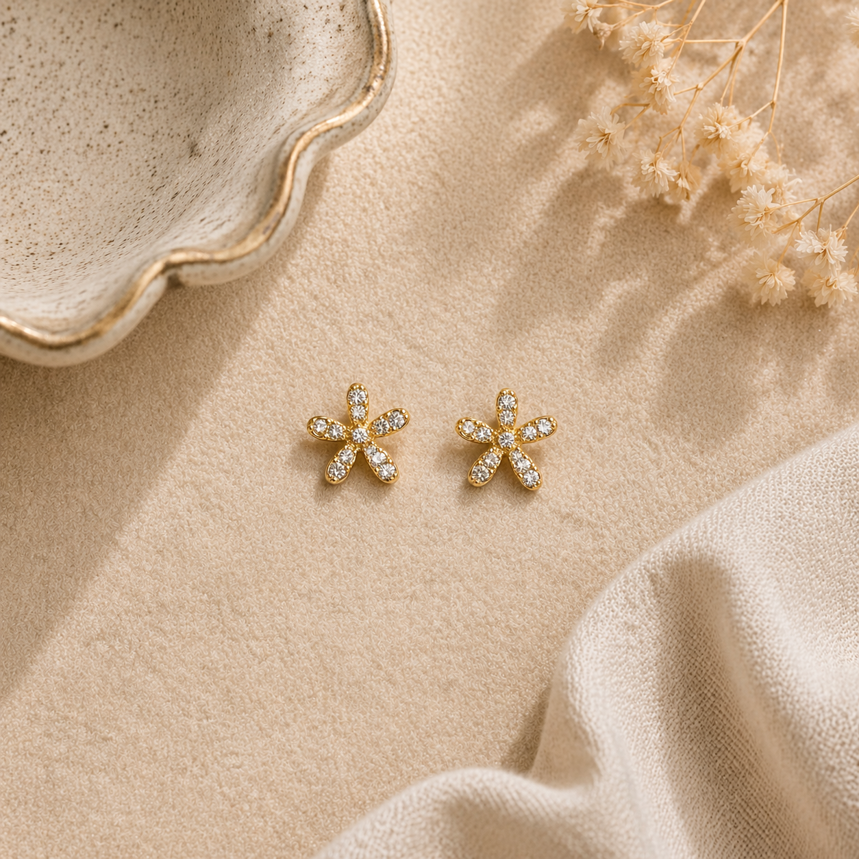 sparkling stones stud 