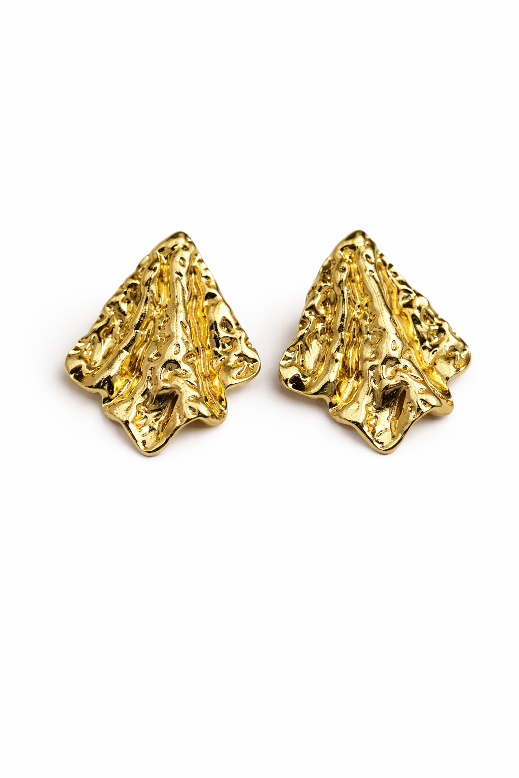 Elegant gold textured stud earrings 