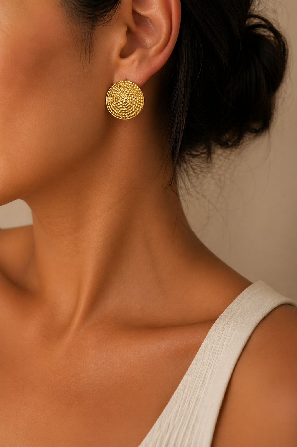 Round textured gold stud earrings trial