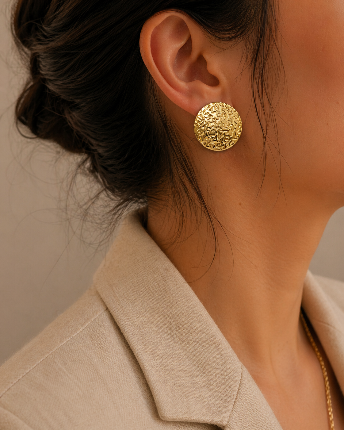 Classic round gold stud earrings trial 