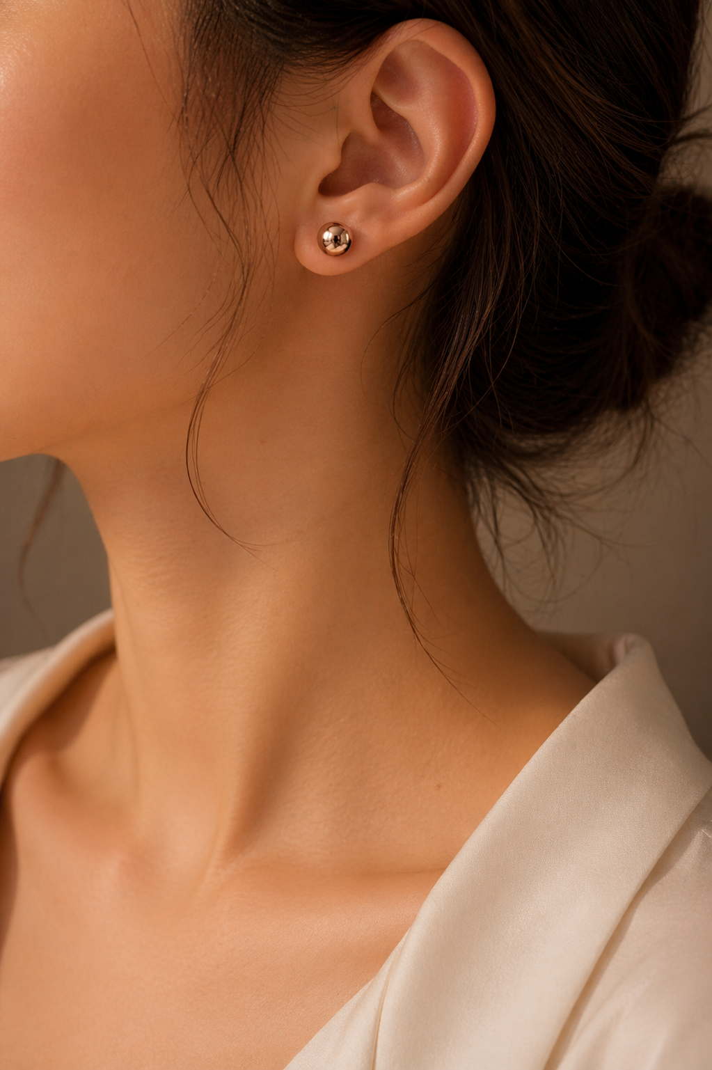 Ball stud earrings trial