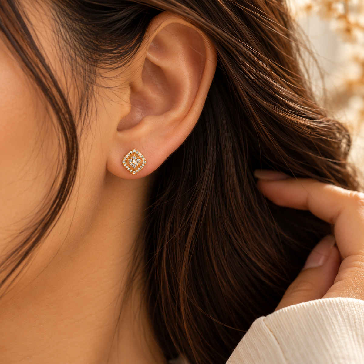 Elegant Gold Diamond Stud Earrings trial