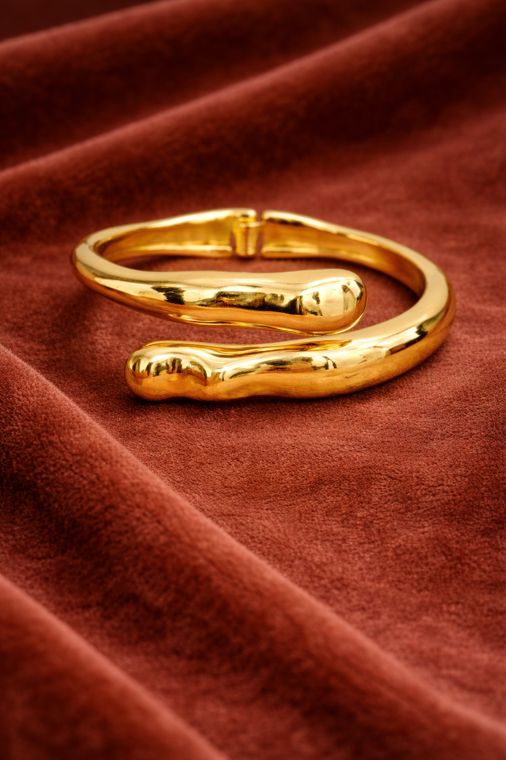 Molten Curve Statement Cuff