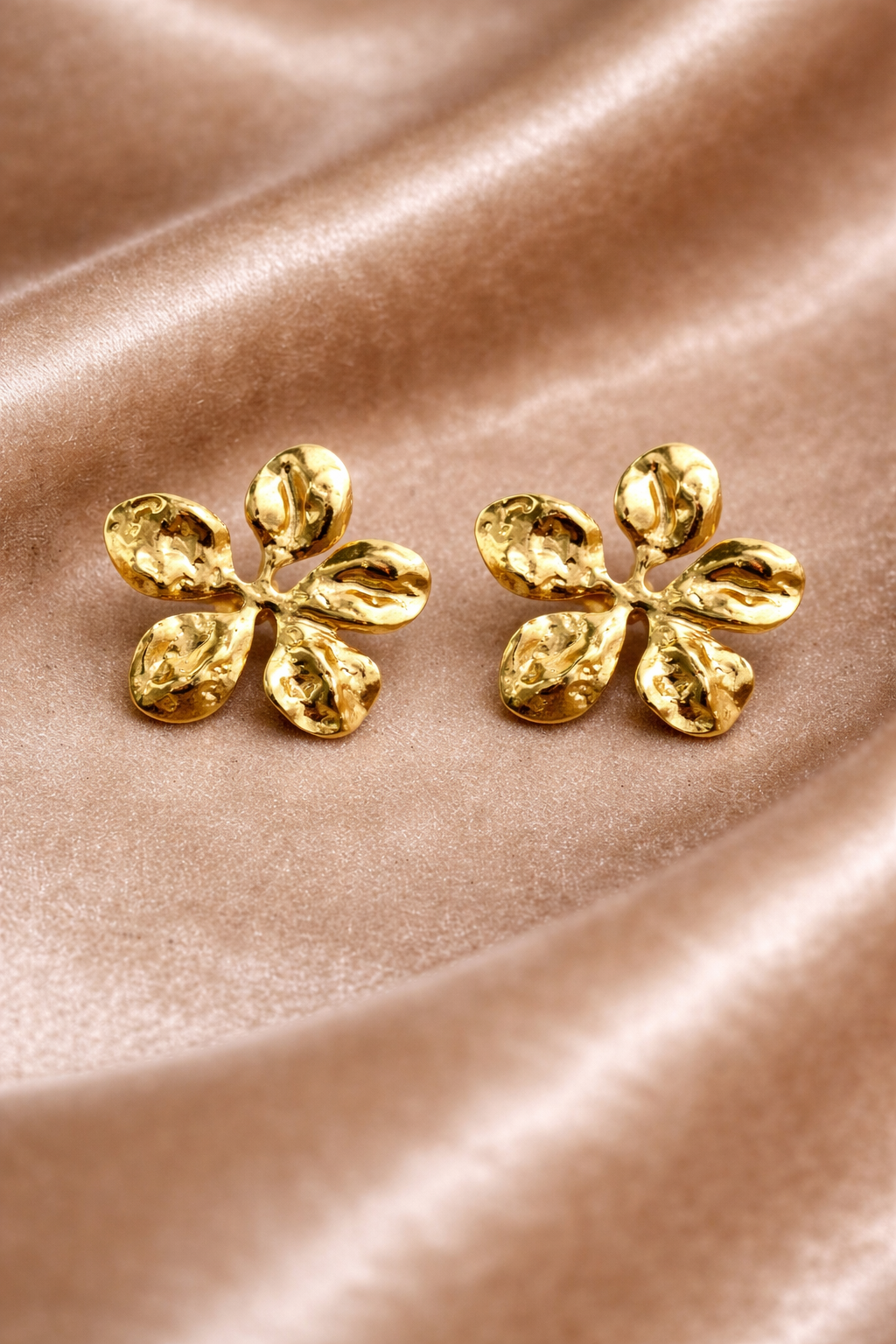 Gold flower stud earrings