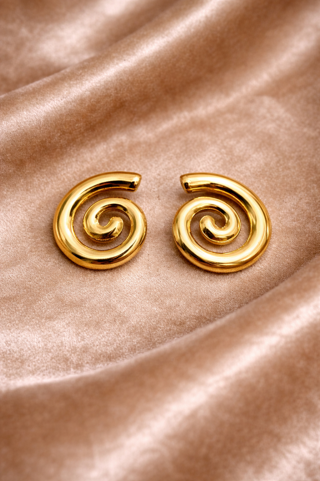 Gold spiral earrings